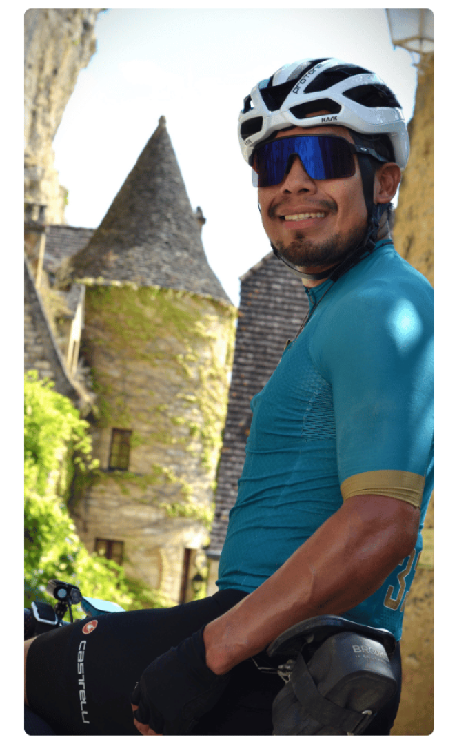 Des aventures à vélo conviviales, immersives & engagées.