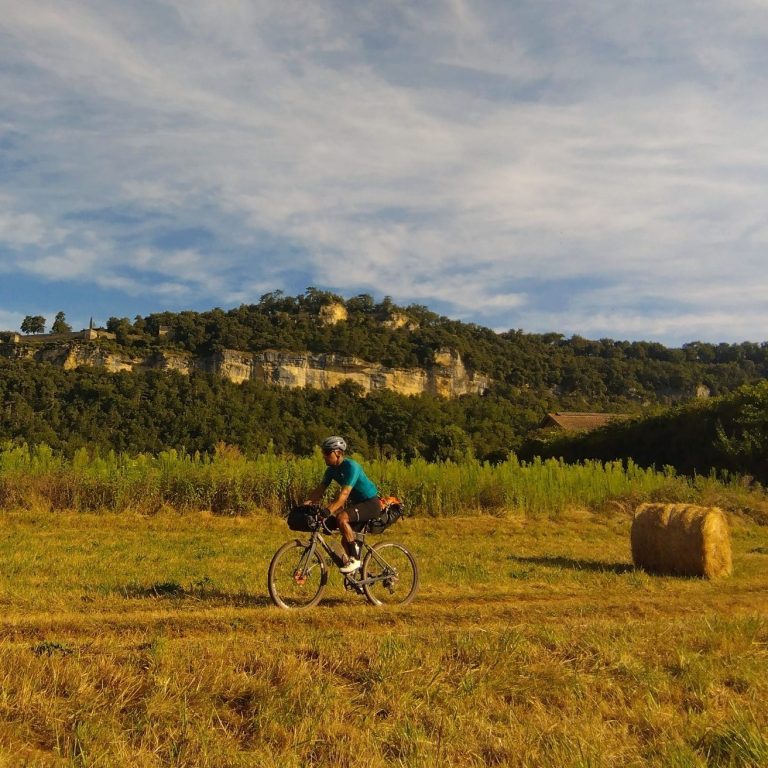 Bikepacking - Le Tour de la dordogne sur plusieurs jours Partez pour une exploration bikepacking à travers l'incroyable Dordogne.