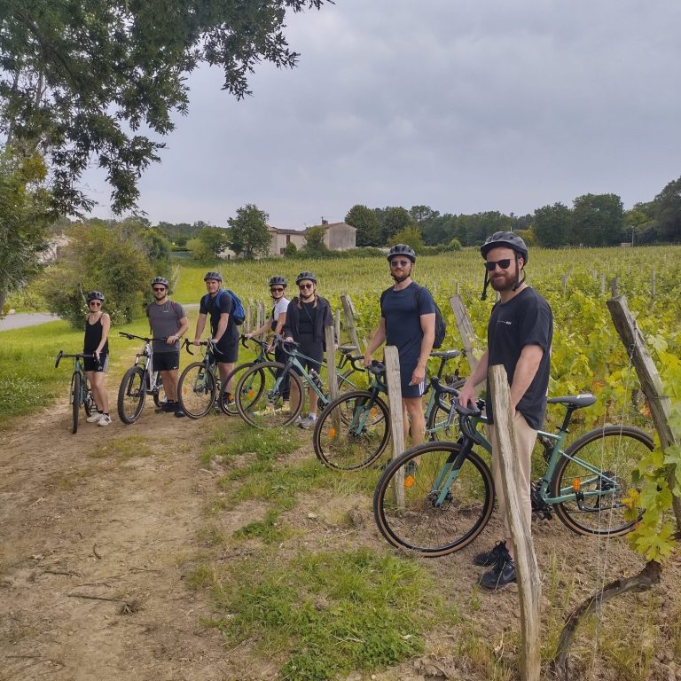 Gravel Explore propose des aventures à vélo en groupe ou sur mesure pour tous les niveaux.